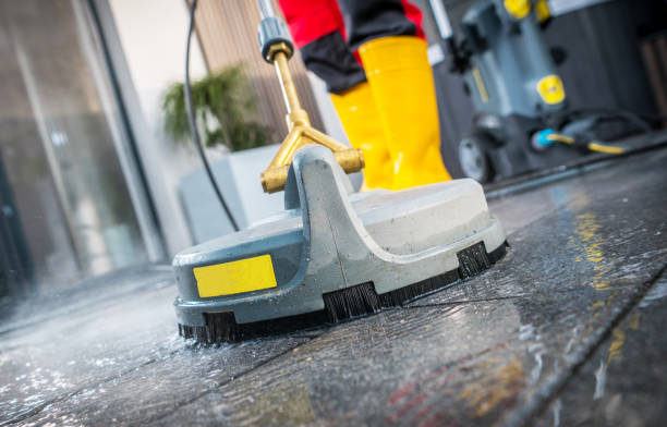 Best Garage Pressure Washing  in Lamont, CA